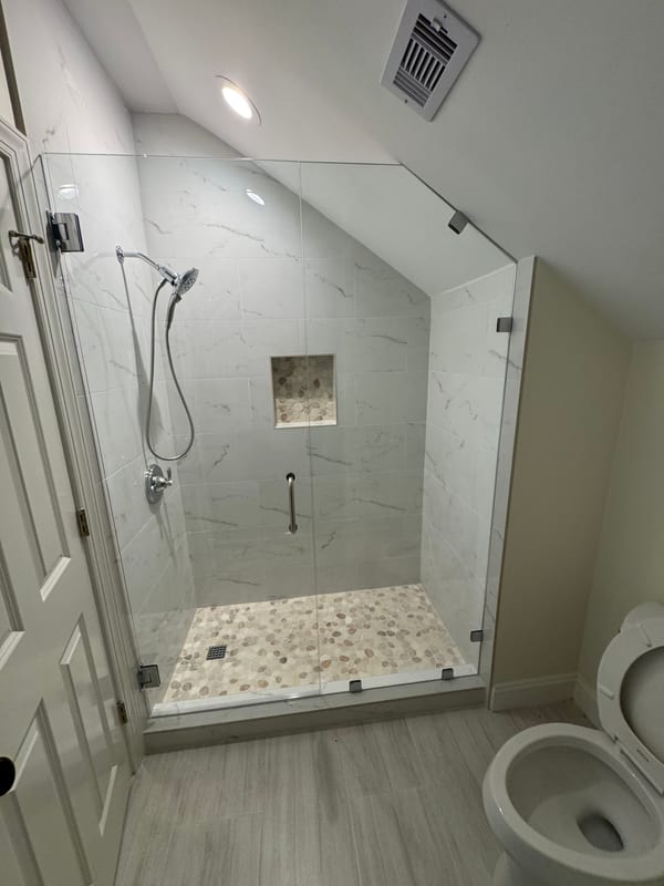 Custom Shower Enclosures | Best Glass & Mirror